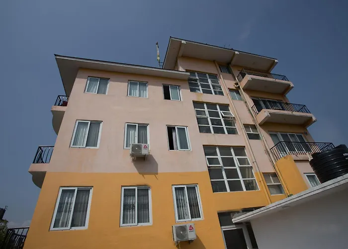 Oyo 135 Lost Garden And Hotel Kathmandu